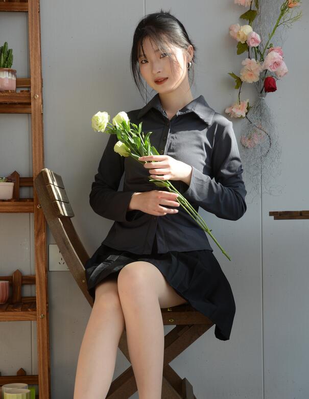 [初夏女神] 114 安妮~【绿叶鲜花】学校门口新开了一家花店，我就想问哪个女孩会忍得住不去打卡