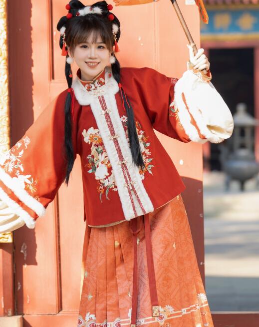 [YWW.ME] 2024.01.24 拜年了 泡芙小方