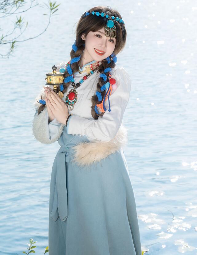 [YWW.ME] 2024.02.01 蓝色 泡芙小方