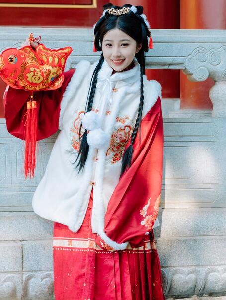 [YWW.ME] 2024.02.15 欢喜过新年 羊毛珊儿