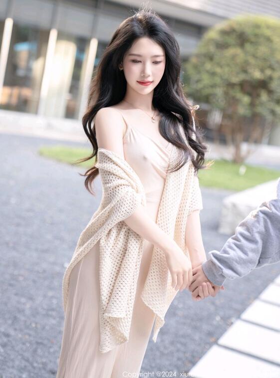 [XiuRen秀人网] 2024.05.17 No.8559 利世 黑丝美腿