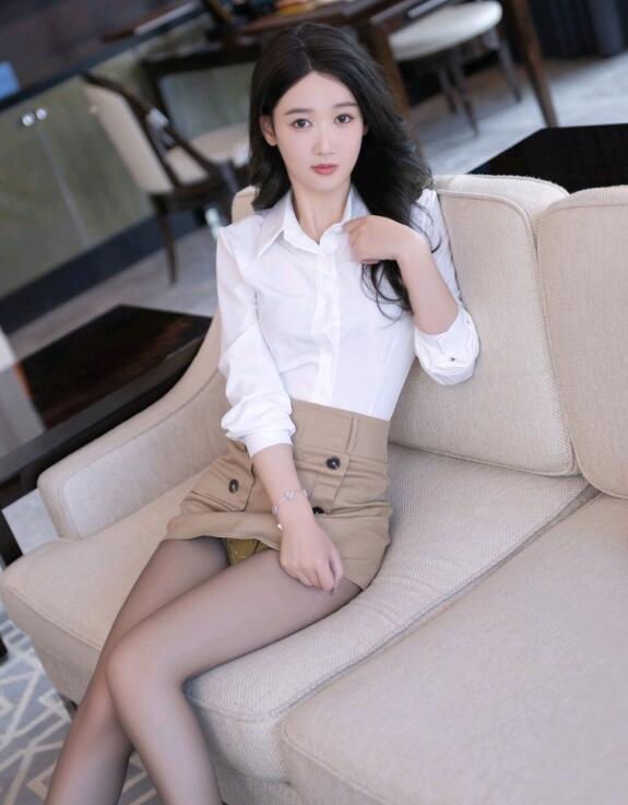 [XiuRen秀人网] 2024.05.20 No.8571 唐安琪 黑丝美腿