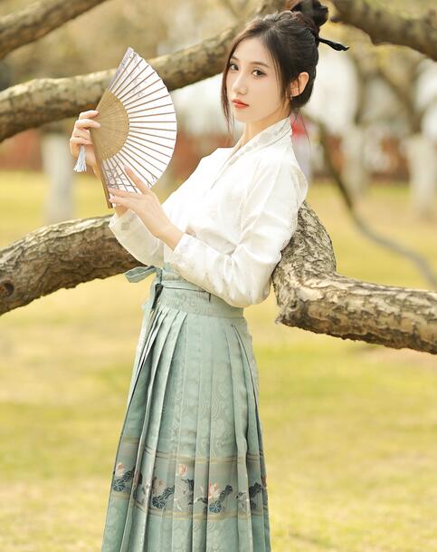 [YWW.ME] 2024.02.26 华服之美 o1ne万