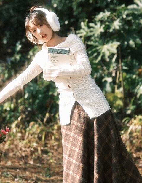 [YWW.ME] 2024.03.15 草地少女 悲伤肥牛