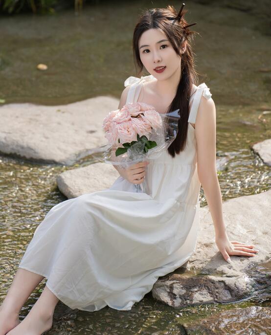 [YWW.ME] 2024.03.19 夏日小溪边 天慧