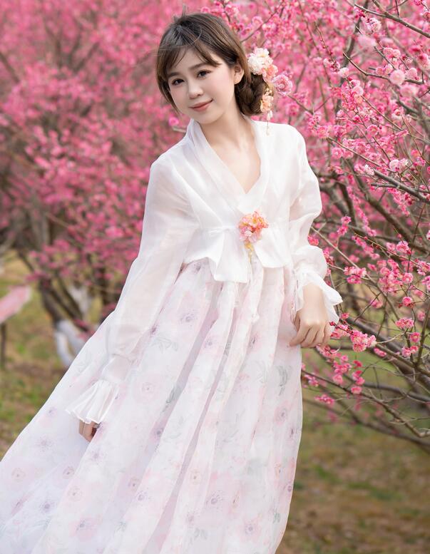 [YWW.ME] 2024.03.21 春天的气息 泡芙小方