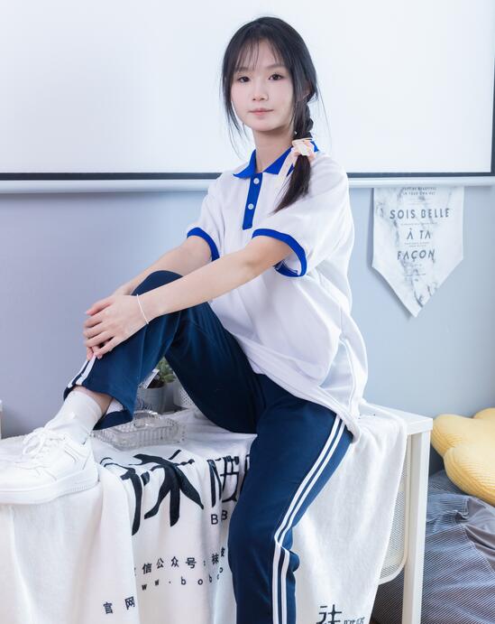 [BoBoSocks袜啵啵] NO.366 甜甜圈-三双板鞋、白棉袜、短白丝（花絮版）