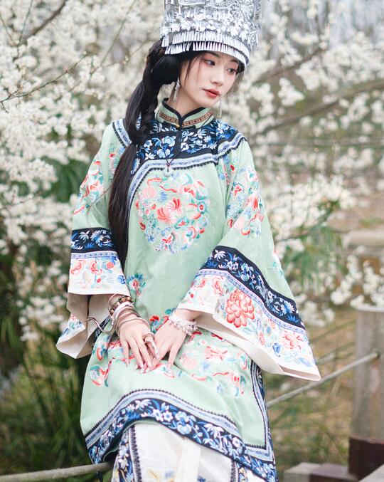 [YWW.ME] 2024.04.20 樱花树下 言子是咚咚呀