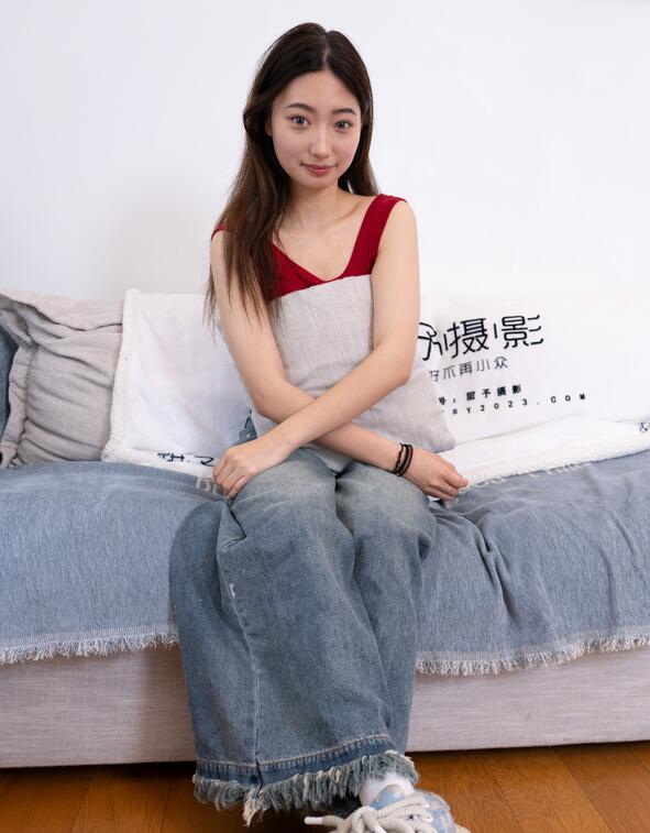 [甜予摄影] NO.064 小云-帆布鞋、白棉袜、肉丝