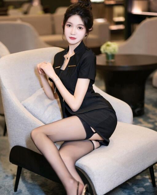 [XiuRen秀人网] 2024.07.02 No.8791 程程程- 黑丝美腿