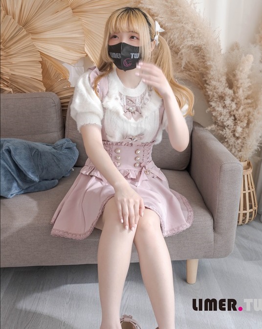 [台湾Limerence] Mirai 发育中萝莉嫩足也逃不过哥哥狠虐