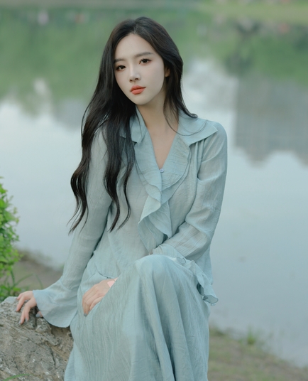 [YWW.ME] 2024.05.09 蓝绿春天 Elaine