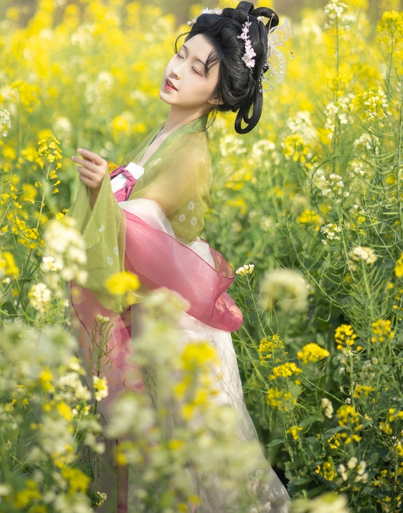 [YWW.ME] 2024.05.13 油菜花 幼稚园里的浅夏