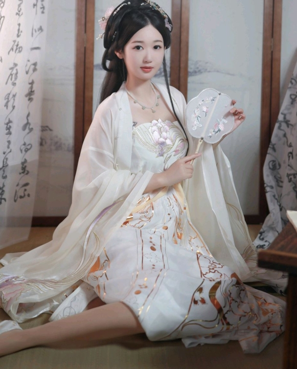 [XiuRen秀人网] 2024.07.22 No.8898 唐安琪 丝袜美腿