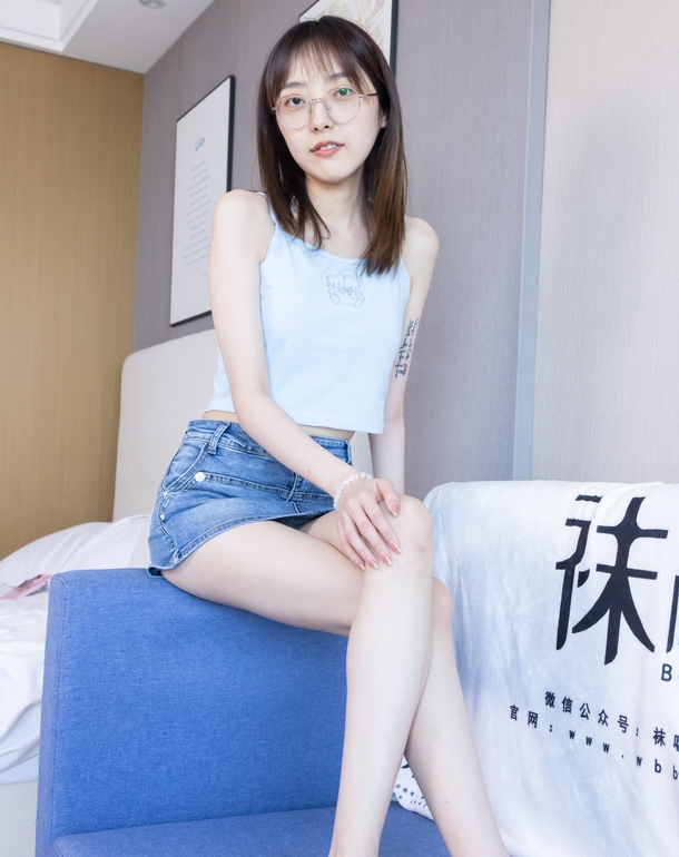 [BoBoSocks袜啵啵] NO.385 稚予-高跟鞋、皮鞋、运动鞋、厚黑丝、吊带豹纹黑丝、白棉袜（超长花絮版）