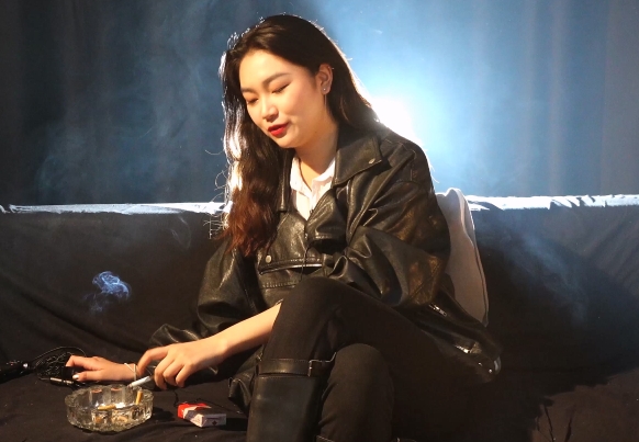 [A&F] Personality yuyu`s beautiful girl smoking interview 4K《面谈》
