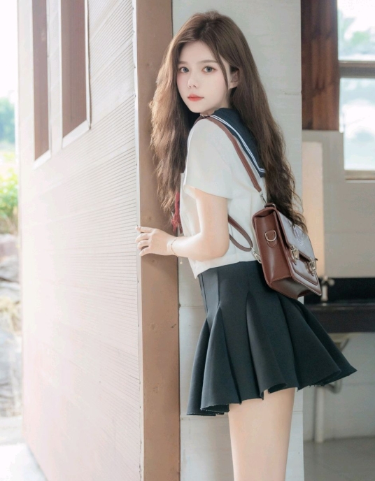 [XiuRen秀人网] 2024.08.01 No.8948 拍黄瓜girl 美腿性感