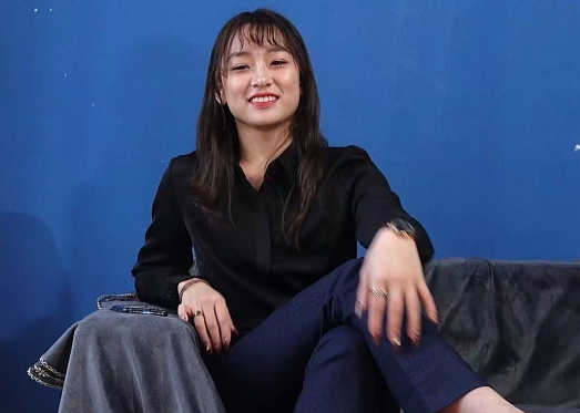 [A&F] Sexy asia sole Vietnamese model dongy`s barefoot dangling new 4K
