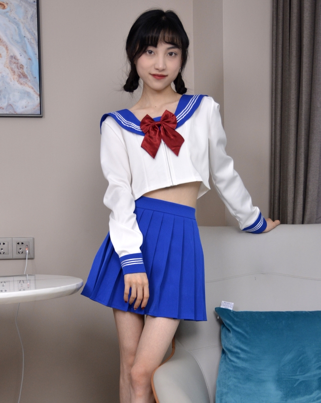 [初夏女神] 158 柒柒~《蓝色妖姬》春天要来了 这套服装适合踏青，我先穿给你们看看