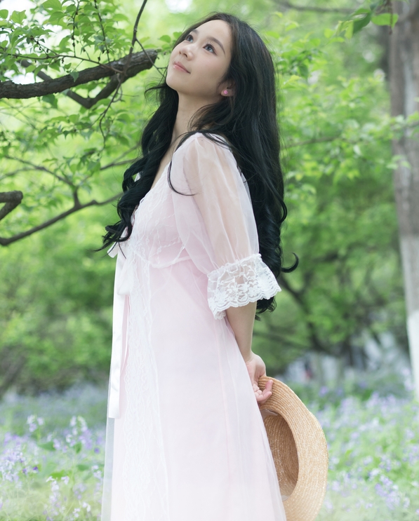 [YWW.ME] 2024.05.28 二月兰的春日 戈曼妮Nini