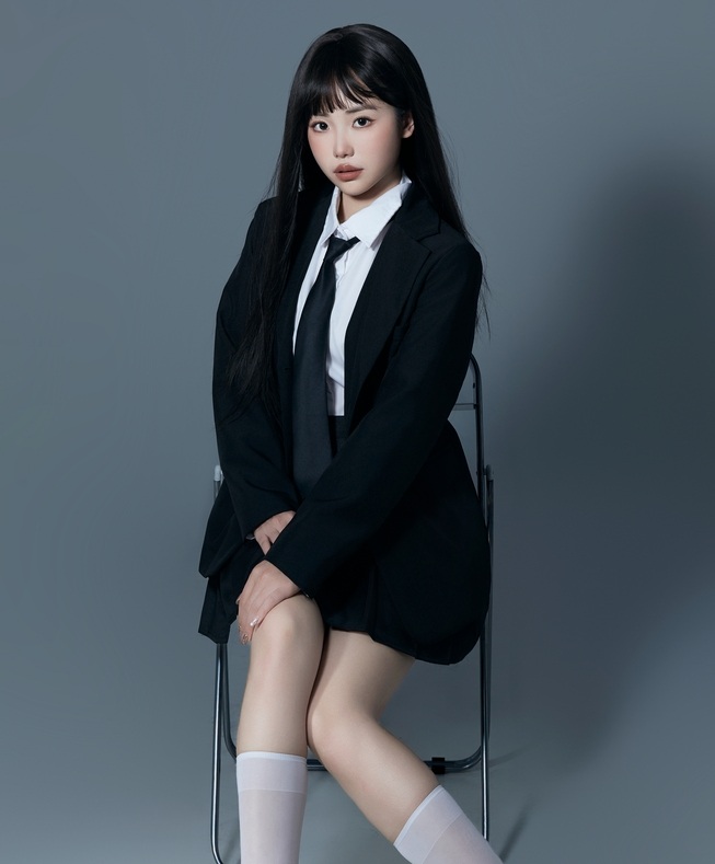 [YWW.ME] 2024.06.03 甜酷学院风 hihiio