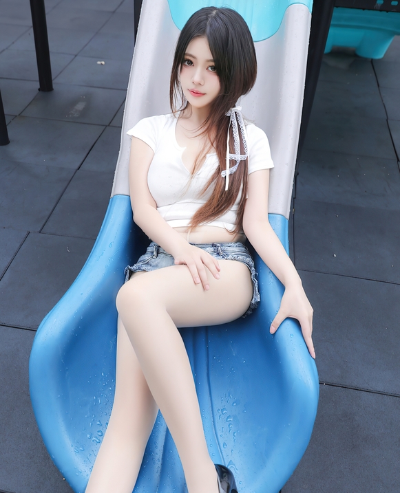 [XiuRen秀人网] 2024.08.13 No.9008 蛋蛋宝 丝袜美腿