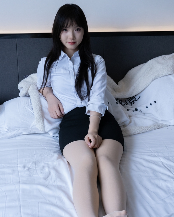 [甜予摄影] NO.101 璇璇-OL制服、板鞋、高跟鞋、厚肉丝