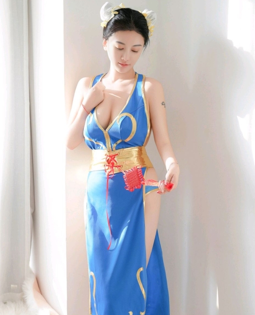 [XiuRen秀人网] 2024.10.09 No.9252 雅茹老师 COS美腿