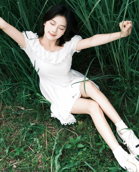[YWW.ME] 2024.07.15 草地少女 To小北