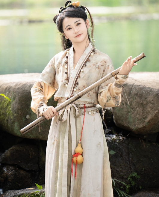 [YWW.ME] 2024.08.03 小师妹下山历练了 湫一只岁岁