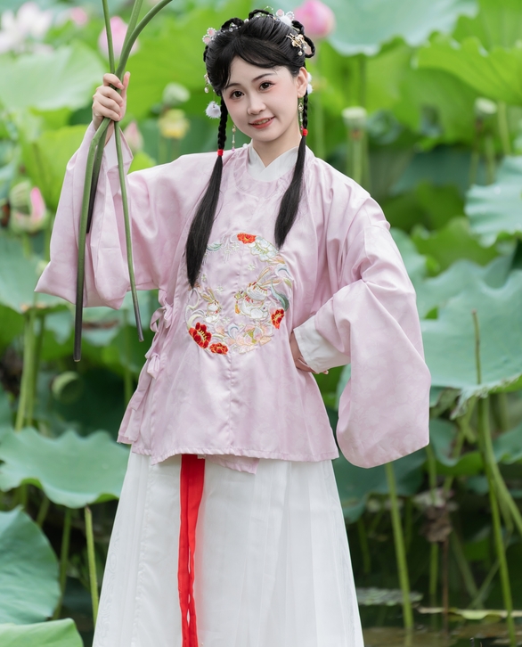 [YWW.ME] 2024.08.08 荷花的夏天 湫一只岁岁