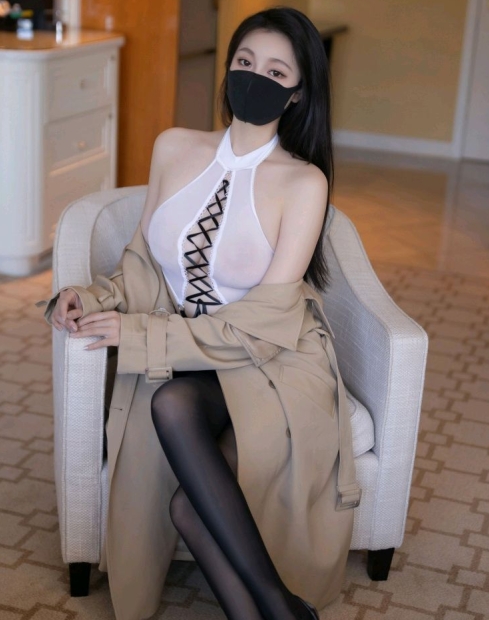 [XiuRen秀人网] 2024.11.12 No.9436 安然anran 黑丝美腿