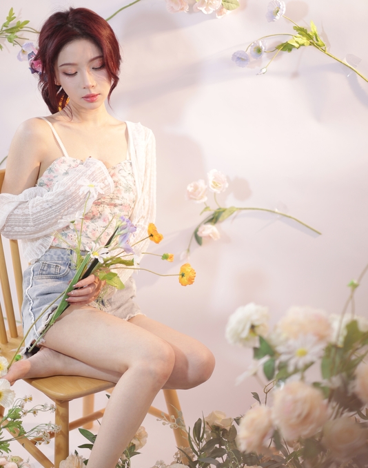 [YWW.ME] 2024.08.25 浪漫的不是花，是你 榕榕
