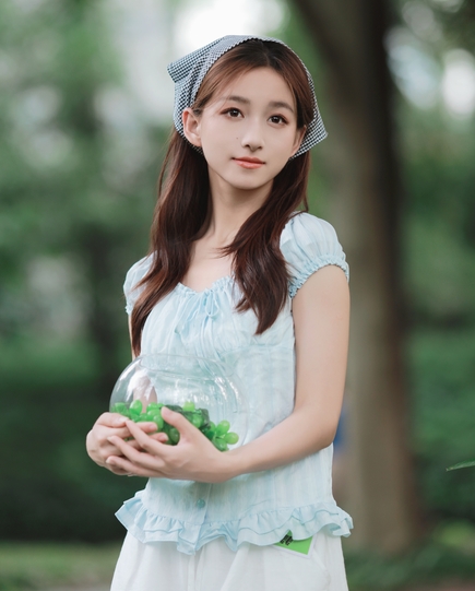 [YWW.ME] 2024.08.28 阴凉夏日 钰儿