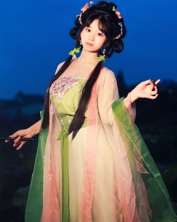 [YWW.ME] 2024.10.04 小荷妖 周周Ay