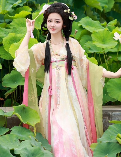 [YWW.ME] 2024.10.08 美人妆 不可爱的禾禾喵