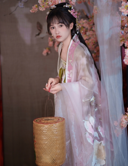 [YWW.ME] 2024.10.11 踏山河 小小雨