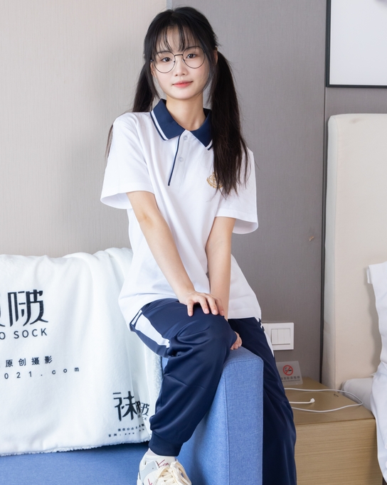 [BoBoSocks袜啵啵] NO.446 甜甜圈-板鞋、白棉袜、白丝（脚尖加固款）、校服裤里丝（花絮版）