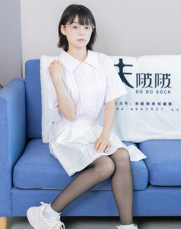 [BoBoSocks袜啵啵] NO.449 糯米-运动鞋、白棉袜、黑丝（花絮版）
