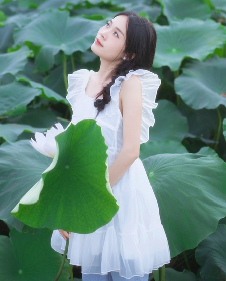 [YWW.ME] 2024.11.04 儿时的那片荷田 一