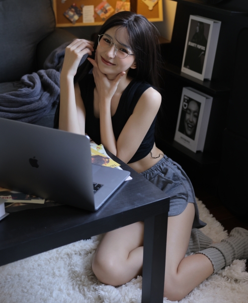 [YWW.ME] 2024.11.07 阴天 昱佟佟