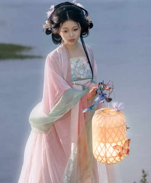 [YWW.ME] 2024.11.12 春暮吟 谨陬捌