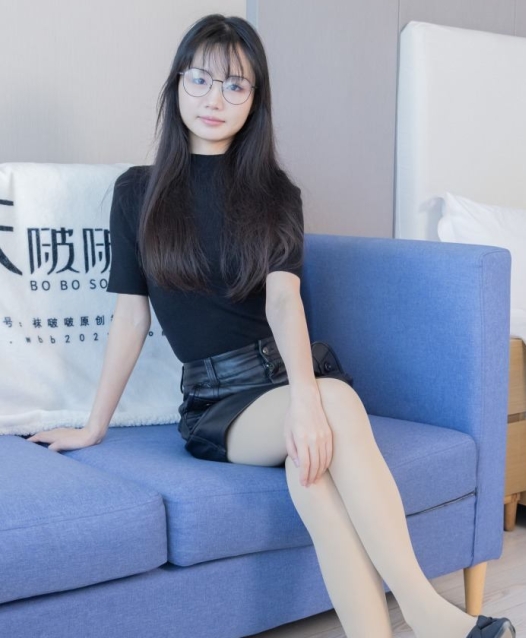 [BoBoSocks袜啵啵] NO.480 甜甜圈-平底鞋、厚肉丝、瑜伽动作、厚肉丝踩奶油泡芙剧情（花絮版）