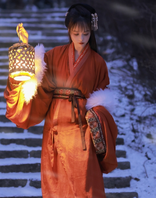 [YWW.ME] 2024.11.25 夜雪 伊伊