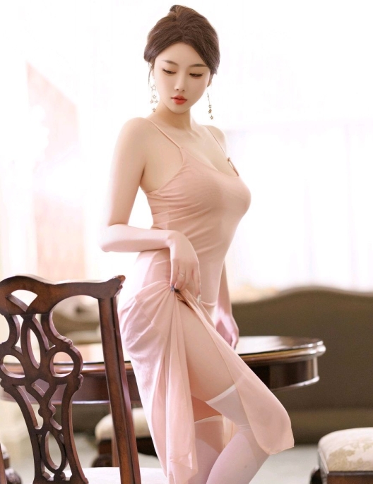 [XiuRen秀人网] 2025.02.14 No.9886 杨晨晨Yome 丝袜美腿