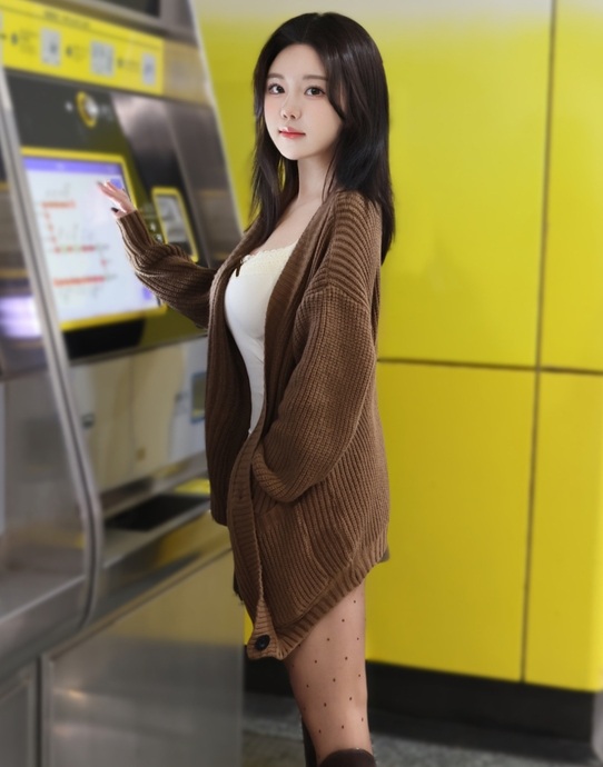 小薯条 – 内购无水印 NO.9708 兔女郎