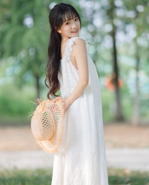 [YWW.ME] 2024.12.11 纯白夏日 鱼泡泡