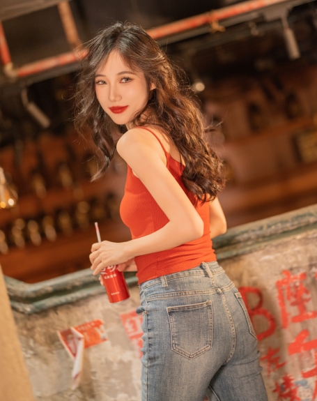 [YWW.ME] 2024.12.19 港风辣妹 o1ne万