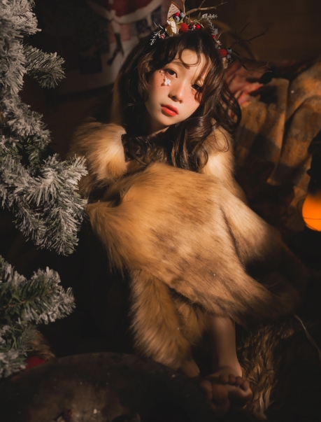 [YWW.ME] 2024.12.23 圣诞皮草 琴玖久