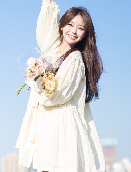 [YWW.ME] 2025.01.16 明媚的她 chickkii_